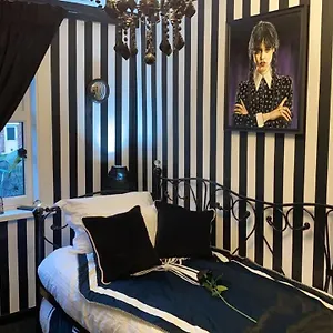 Wednesday's Family Guest house
