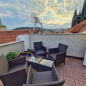 Karluv Apartment